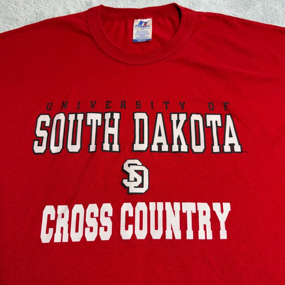 Russell Athletic T-Shirt Men XXL Red University of South Dakota Country Vintage